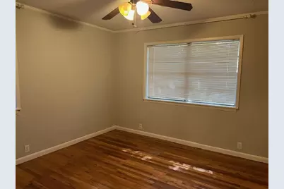 1711 Harris Street, Gainesville, TX 76240 - Photo 10