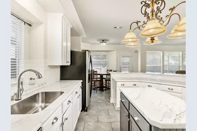 7121 Raintree Way, Denton, TX 76210 - Photo 4