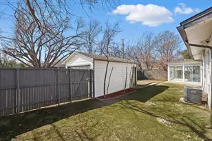 11382 Rupley Ln, Dallas, TX 75218 - Photo 20