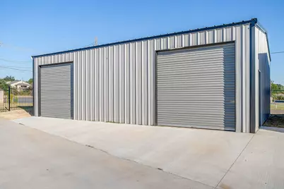 410 N Broadway Street #A, Joshua, TX 76058 - Photo 4