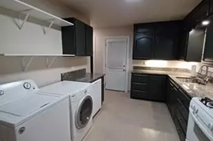 1109 W Morgan St, Denison, TX 75020 - Photo 4