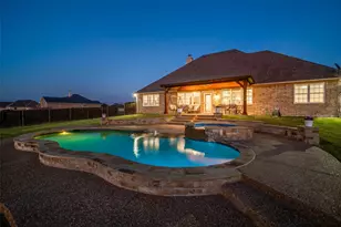 1165 Chartres St, Oak Ridge, TX 75142 - Photo 1