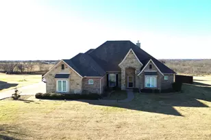 1165 Chartres St, Oak Ridge, TX 75142 - Photo 2