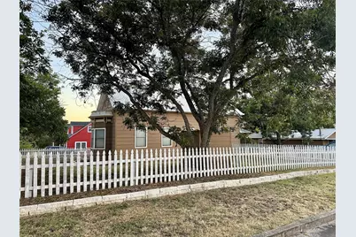 1211 Hutchings Street, Goldthwaite, TX 76844 - Photo 22