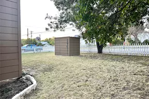 1211 Hutchings St, Goldthwaite, TX 76844 - Photo 34