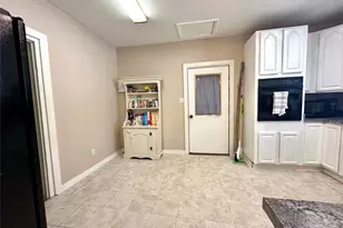 1211 Hutchings St, Goldthwaite, TX 76844 - Photo 8