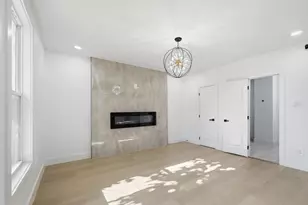 710 S Glasgow Dr, Dallas, TX 75223 - Photo 6