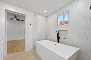 710 S Glasgow Dr, Dallas, TX 75223 - Photo 16