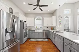 900 McCoy Dr, Irving, TX 75062 - Photo 12