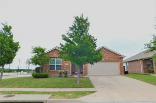 701 Lone Pine Dr, Little Elm, TX 75068 - Photo 1