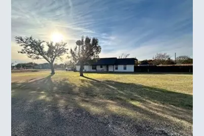 700 Arapaho Drive, Tioga, TX 76271 - Photo 1