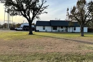 700 Arapaho Dr, Tioga, TX 76271 - Photo 8