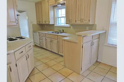 3425 Westcliff Road S, Fort Worth, TX 76109 - Photo 8