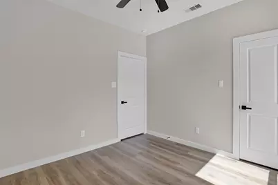 705 E Hanna Street, Denison, TX 75021 - Photo 16