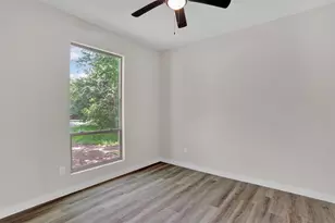 705 E Hanna St, Denison, TX 75021 - Photo 18