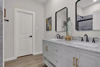 705 E Hanna Street, Denison, TX 75021 - Photo 14