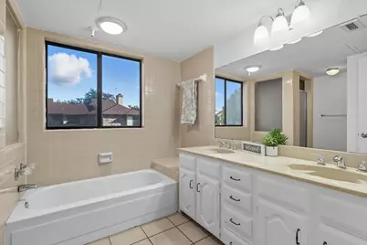 910 Turtle Cove #148, Irving, TX 75060 - Photo 24