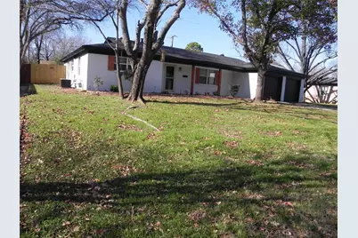 121 N Wisteria Street, Mansfield, TX 76063 - Photo 4