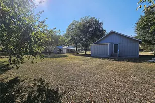 510 S Waco St, Groesbeck, TX 76642 - Photo 16