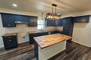 510 S Waco St, Groesbeck, TX 76642 - Photo 6