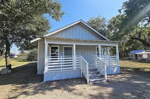 510 S Waco St, Groesbeck, TX 76642 - Photo 2