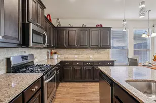 2606 Sunburst Dr, Glenn Heights, TX 75154 - Photo 12