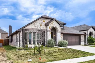 989 Imperial Eagle Rd, Alvarado, TX 76009 - Photo 2