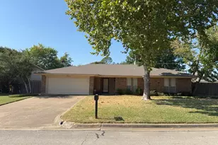 5604 Ember Dr, Arlington, TX 76016 - Photo 1