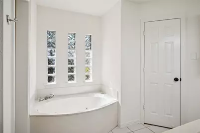 500 Chateau Court, Denton, TX 76209 - Photo 8