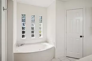 500 Chateau Ct, Denton, TX 76209 - Photo 8