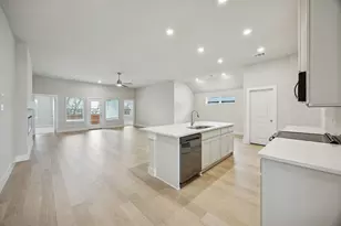 812 Tesslynn Ave, Godley, TX 76044 - Photo 4