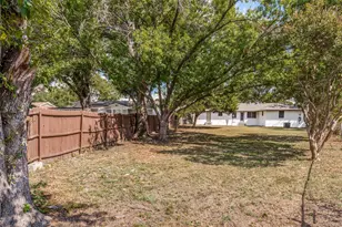 1329 Patricia Ln, Garland, TX 75042 - Photo 24