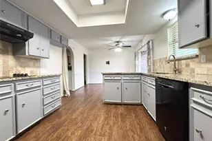 6010 Fawn Valley Ln, Rowlett, TX 75089 - Photo 4