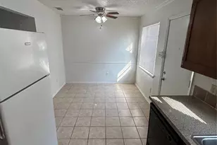 3006 W Sycamore Cir, Euless, TX 76040 - Photo 6