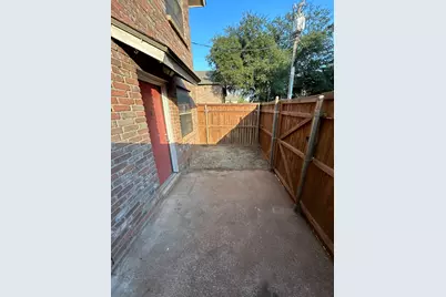 3006 W Sycamore Circle, Euless, TX 76040 - Photo 8