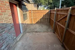 3006 W Sycamore Cir, Euless, TX 76040 - Photo 8