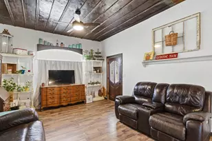 205 Gandy St, Lipan, TX 76462 - Photo 4