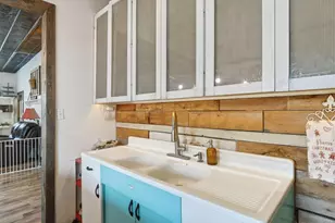 205 Gandy St, Lipan, TX 76462 - Photo 8