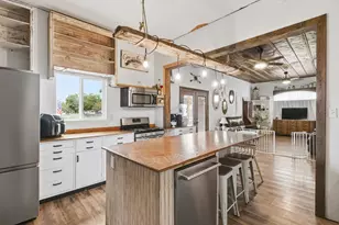 205 Gandy St, Lipan, TX 76462 - Photo 10