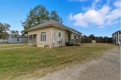 205 Gandy Street, Lipan, TX 76462 - Photo 22