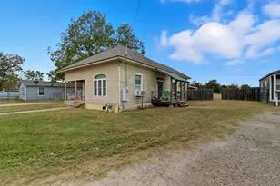 205 Gandy St, Lipan, TX 76462 - Photo 22