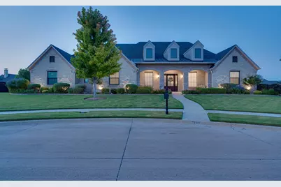 2209 Lyons, Midlothian, TX 76065 - Photo 2