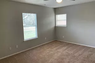 826 Samuels Ave, Fort Worth, TX 76102 - Photo 10