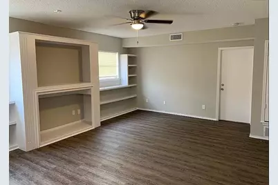 826 Samuels Avenue, Fort Worth, TX 76102 - Photo 2