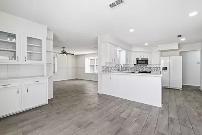 6908 Wilton Drive, Fort Worth, TX 76133 - Photo 12