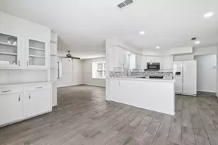 6908 Wilton Dr, Fort Worth, TX 76133 - Photo 12