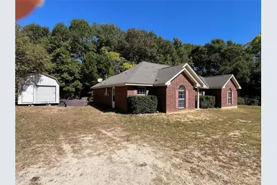 105 E Foggle Street, Athens, TX 75751 - Photo 2