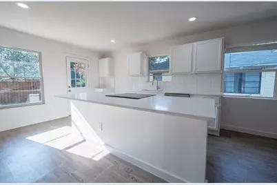 10734 Coogan Drive, Dallas, TX 75229 - Photo 4