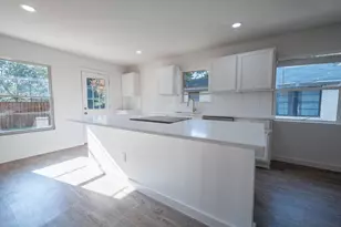 10734 Coogan Dr, Dallas, TX 75229 - Photo 4