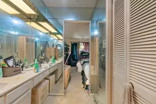 742 Oakwood Trail, Fort Worth, TX 76112 - Photo 16